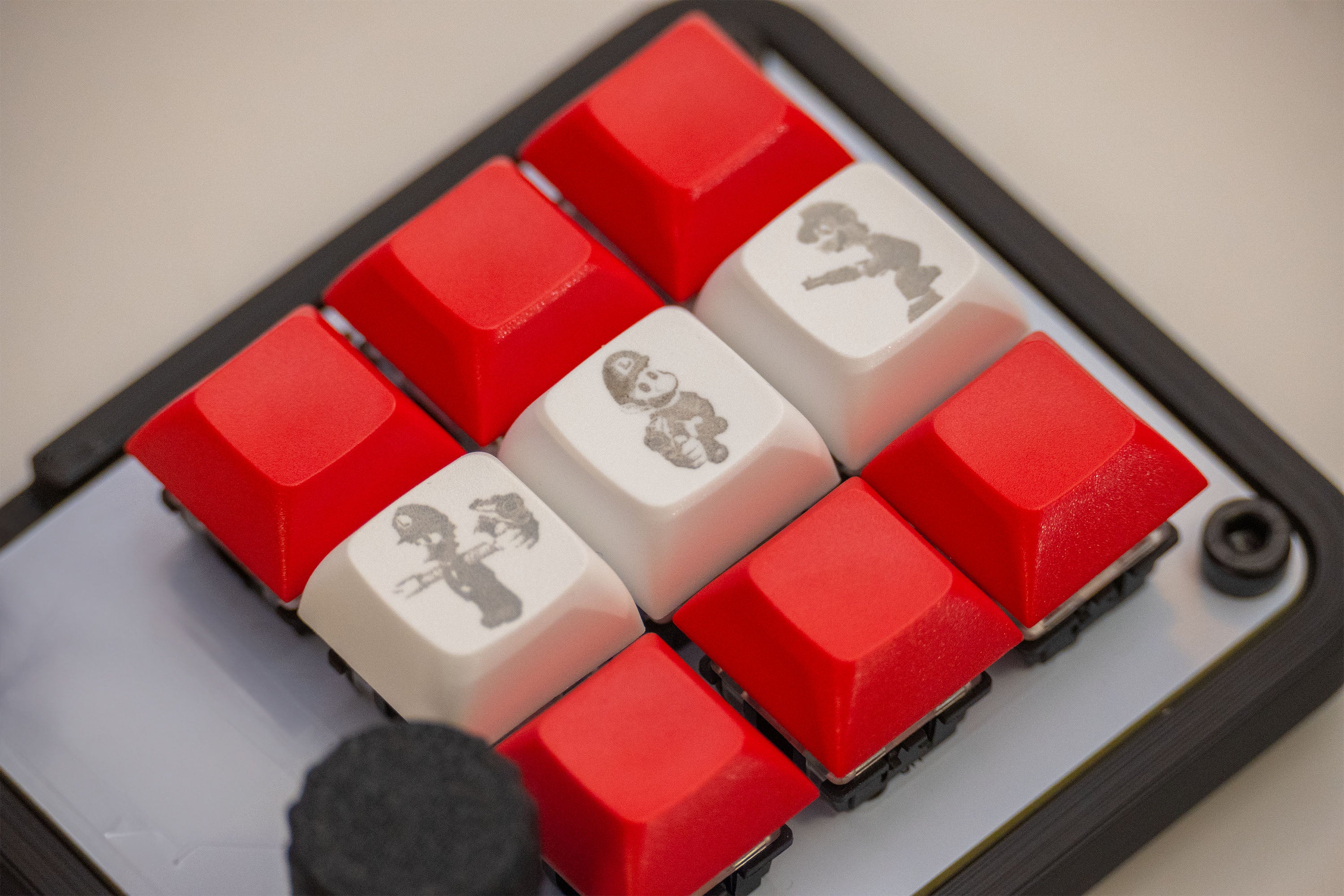 Luigi With Gun Keycap Set - 3